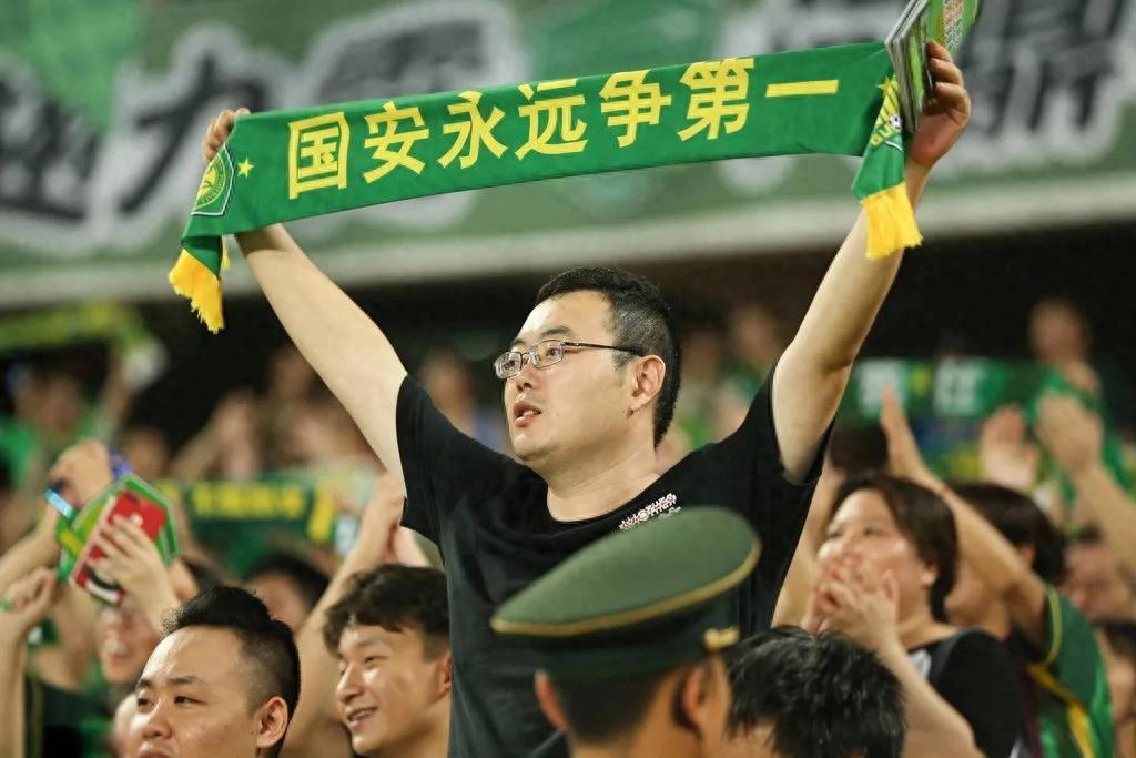 包含恒大主场击败国安，卫冕形势明朗的词条