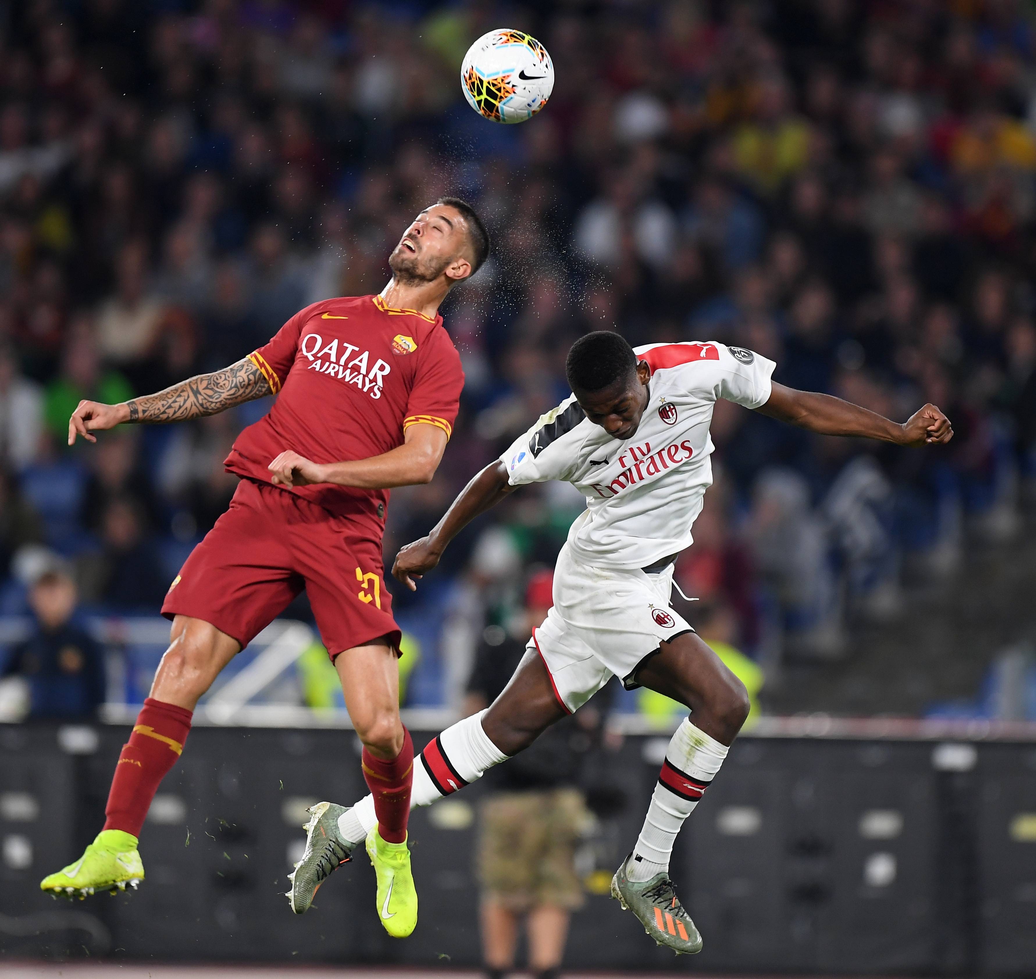 AC米兰客场取胜，继续领跑意甲(ac米兰客场取胜,继续领跑意甲球员)