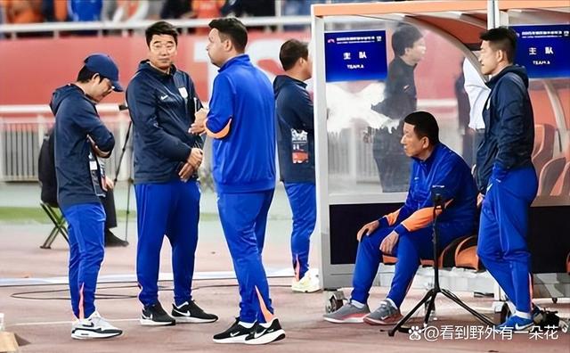 在山东泰山赛场上演中超,失误,引发教练席炸锅的简单介绍 在山东泰山赛场上演中超,失误,引发教练席炸锅的简单介绍