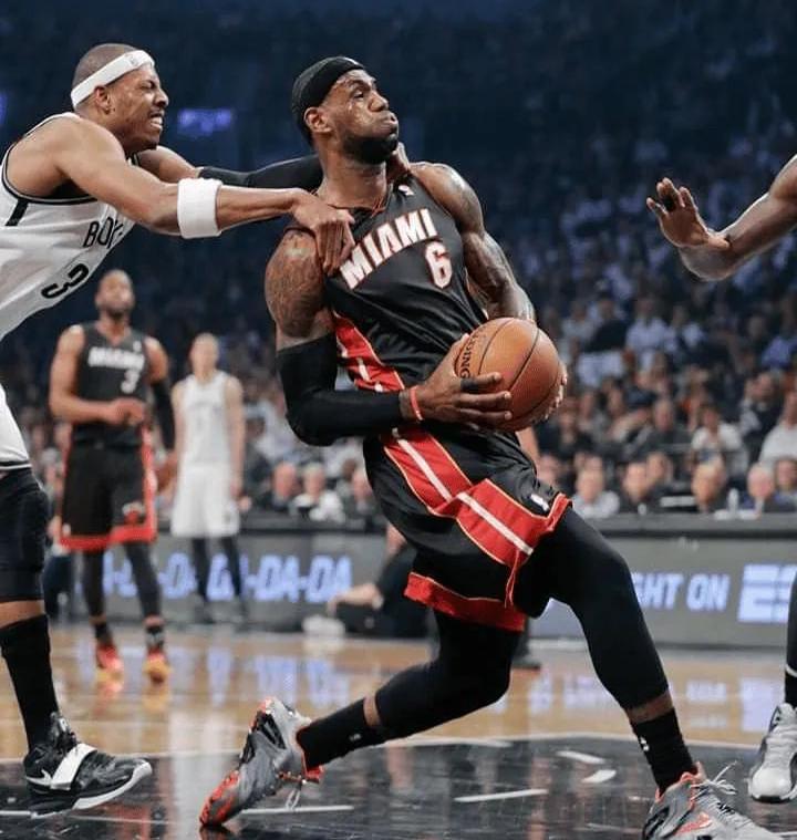 aoa体育新闻-詹姆斯领衔骑士队进入东部半决赛