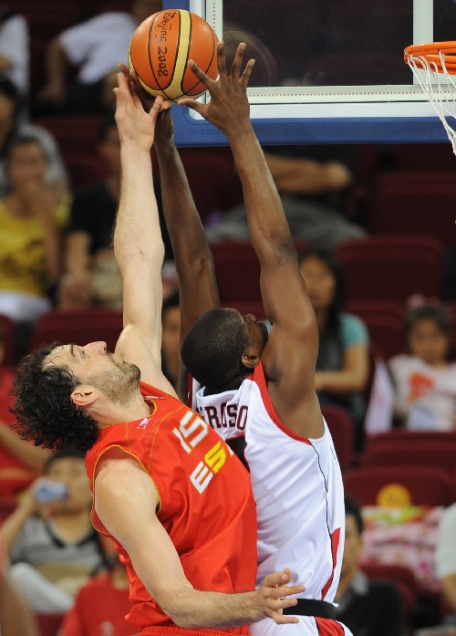 aoa体育教练-西班牙篮球联赛冠军诞生，决赛激烈对抗的简单介绍