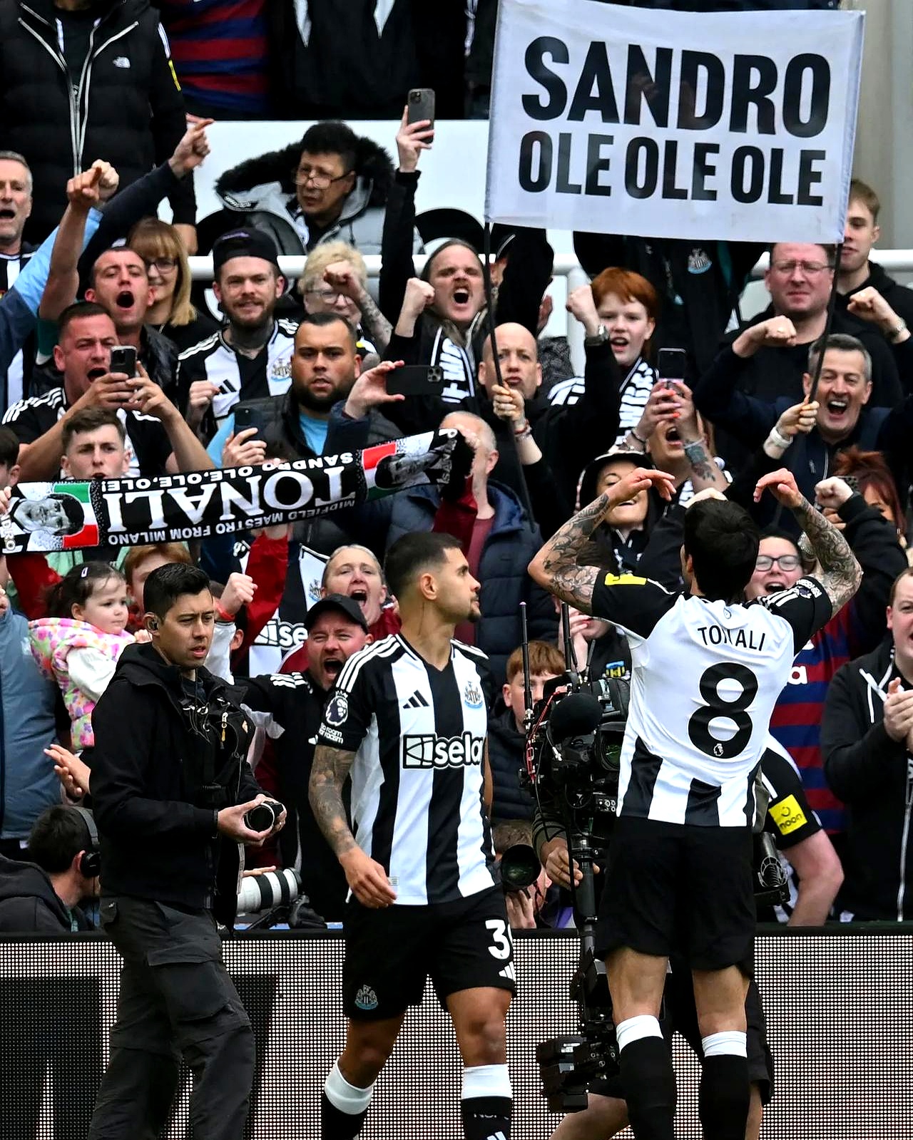 斯托克城主场击败纽卡斯尔,取得宝贵三分的简单介绍 斯托克城主场击败纽卡斯尔,取得宝贵三分的简单介绍