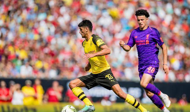 aoa体育培训-包含波黑硬汉激战：法兰克福PK多特蒙德的词条