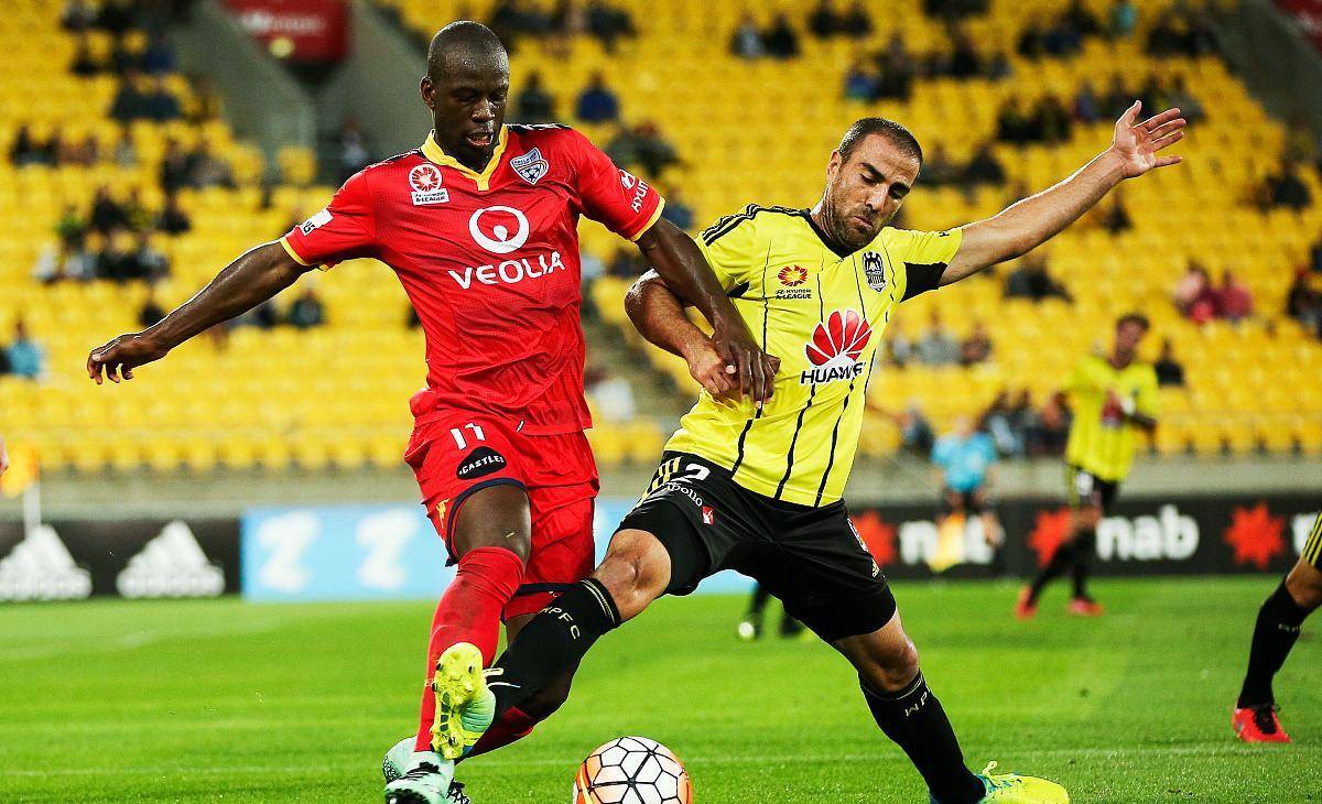 aoa体育活动-斯托克城客场不敌对手，积分榜暂居榜尾的简单介绍