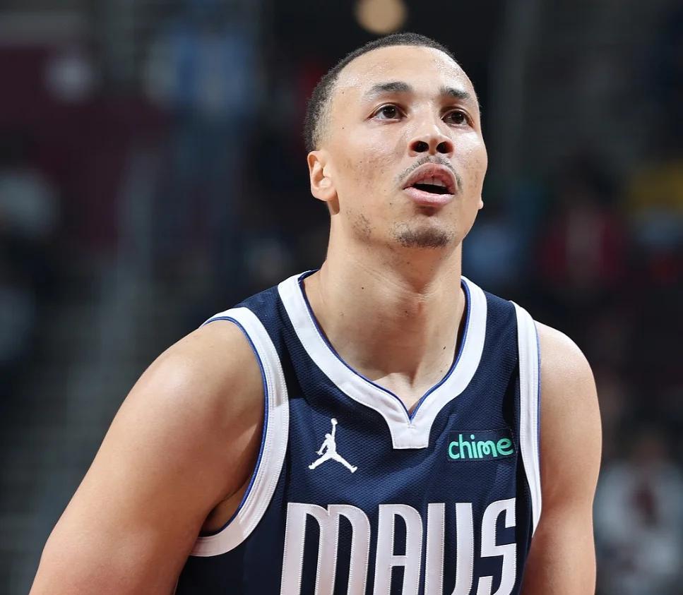 独行侠不敌凯尔特人,斯马特发挥出色 独行侠不敌凯尔特人,斯马特发挥出色