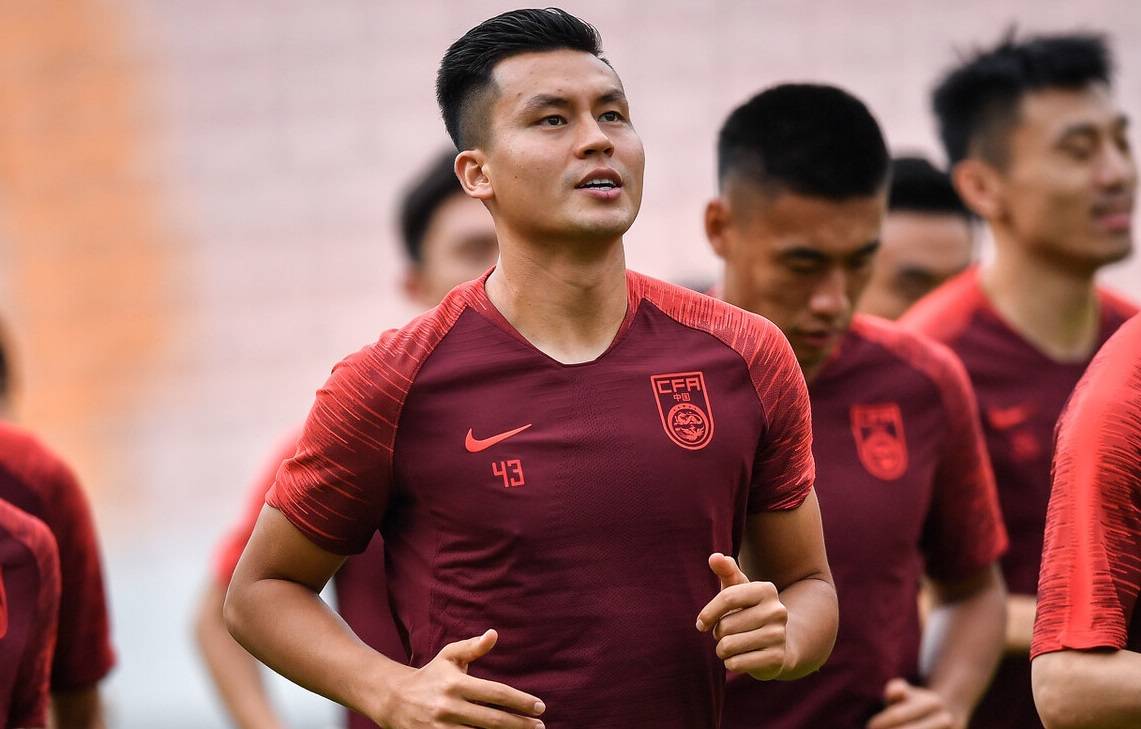 aoa体育-上港客战泰达，磨刀霍村欲守住榜首位置的简单介绍