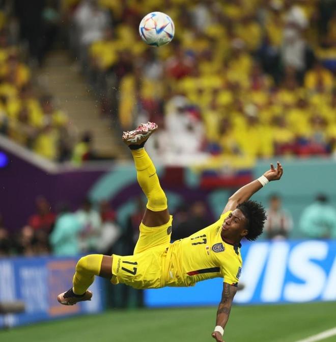 aoa体育课程-包含精彩瞬间：令人印象深刻的进球瞬间的词条