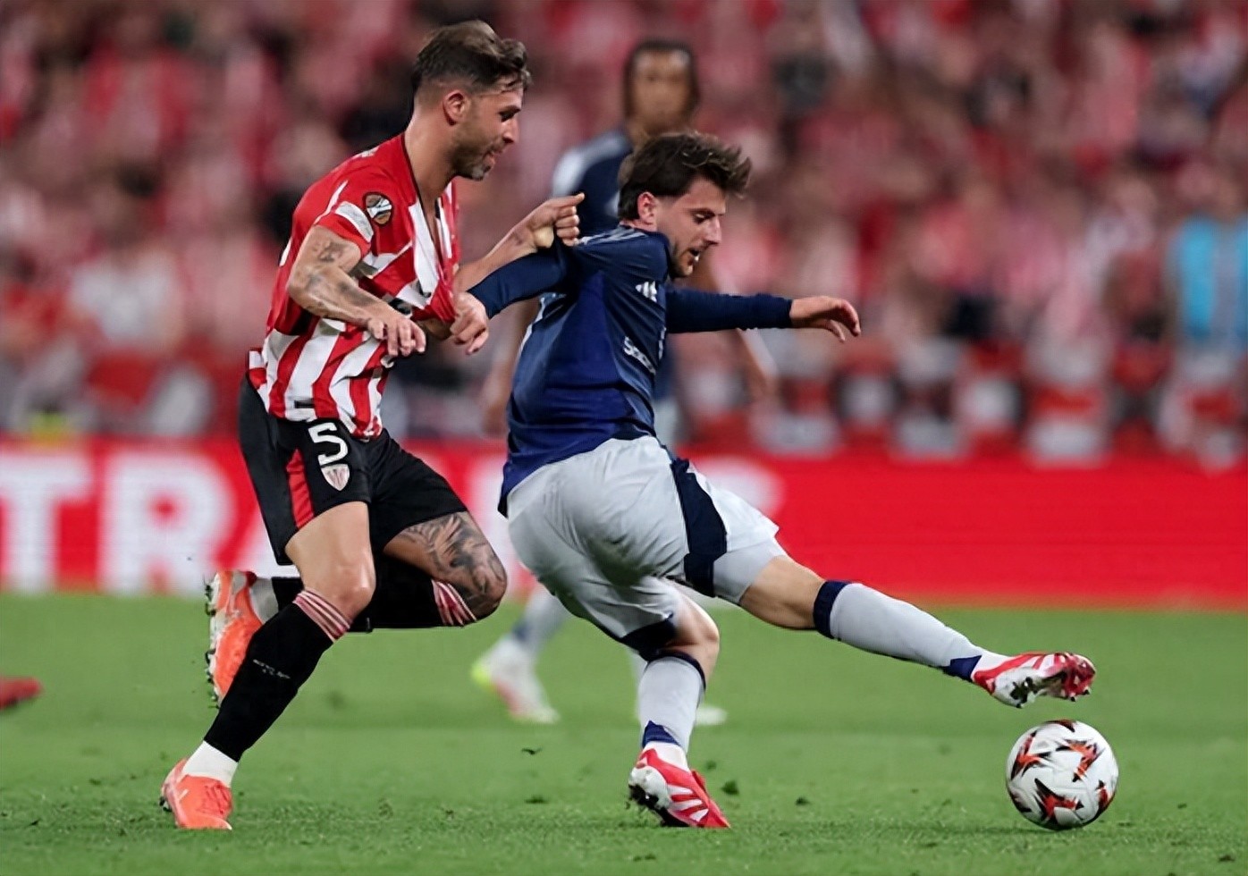 aoa体育教练-曼联胜出诺里奇晋级英超半决赛