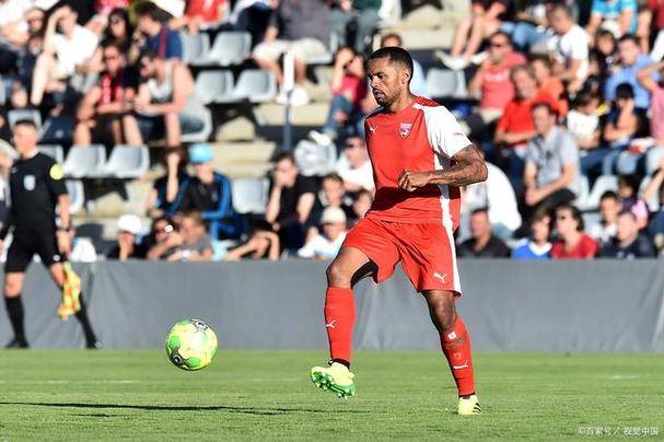 甘冈客场不敌兰斯，遭遇连败