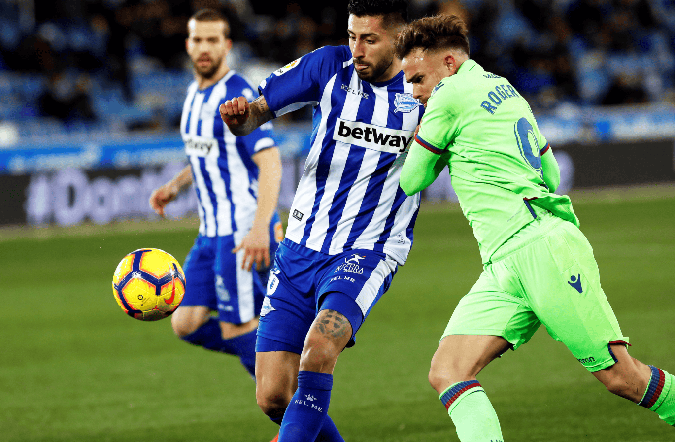 aoa体育-阿拉维斯主场不敌维戈塞尔塔