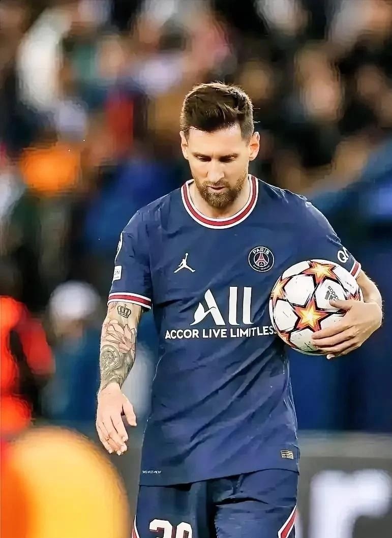 包含巴黎逆转胜利，梅西锁定胜局的词条