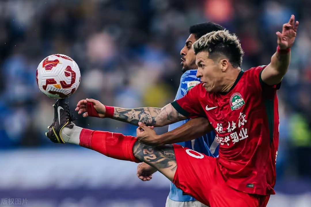 包含全力以赴！某队球员拼尽全力战胜对手的词条